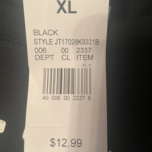 Black women’s tee new with tags. - Picture 2 of 4